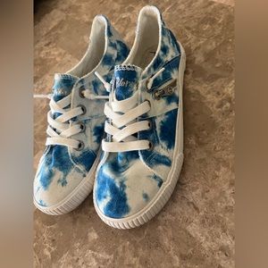 Blowfish Malibu Women’s Fruit Sneaker - NWOT